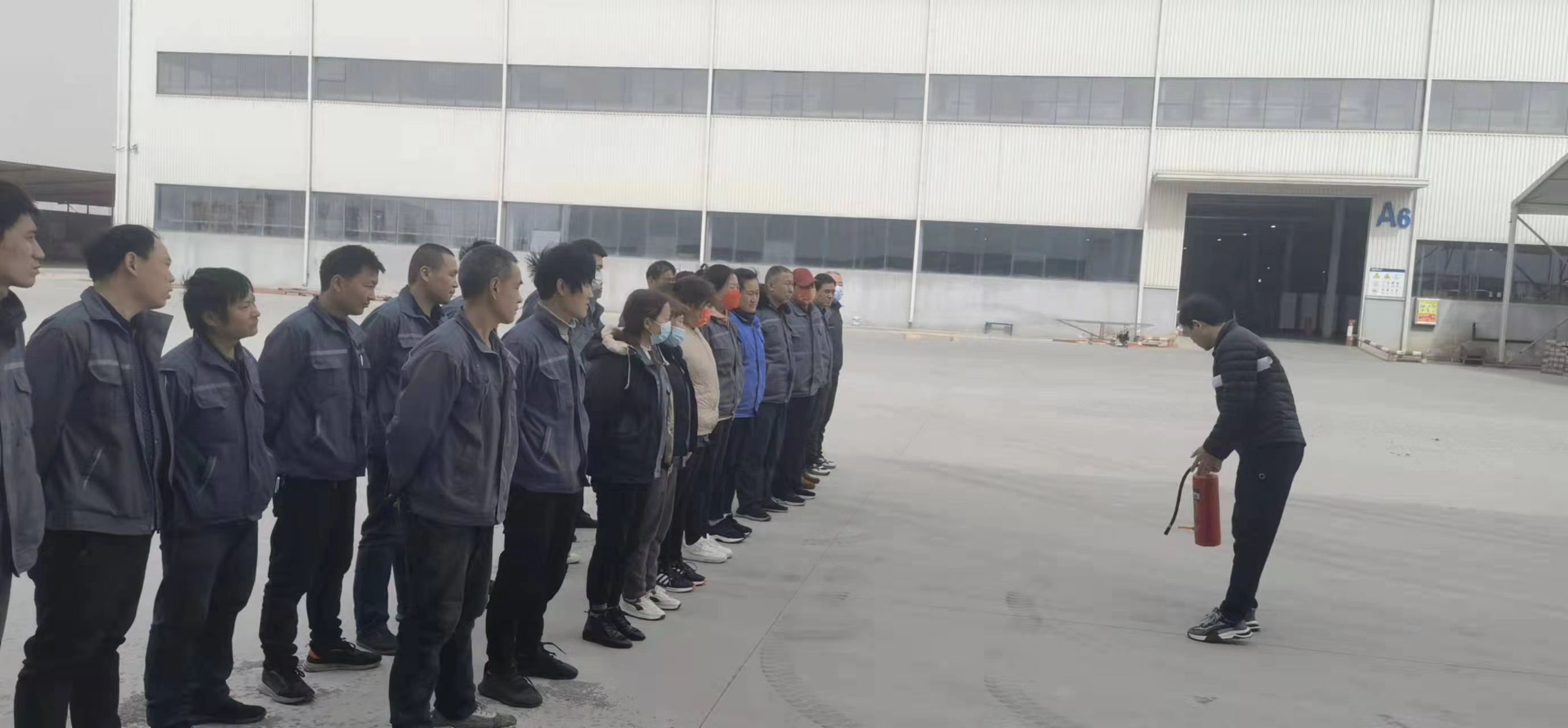 開(kāi)展消防演練，提升員工應(yīng)急能力